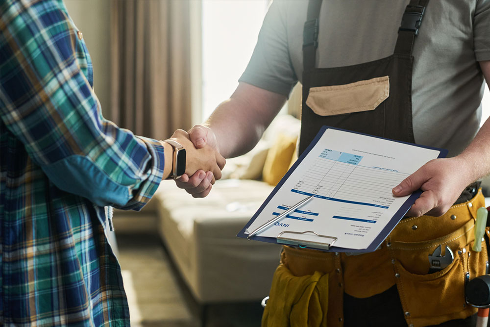 Vi tar hand om hela projektet — från ritbord till nyckelfärdigt. Ni slipper koordinera elektriker, rörmokare och andra parter. Allt samlat hos oss.